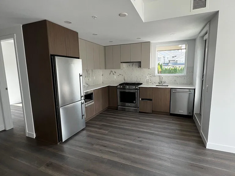 645 Como Lake Ave #204 — Photo 17