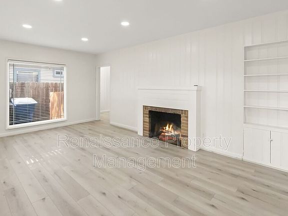 3rd image of 118 N Sherman Ave