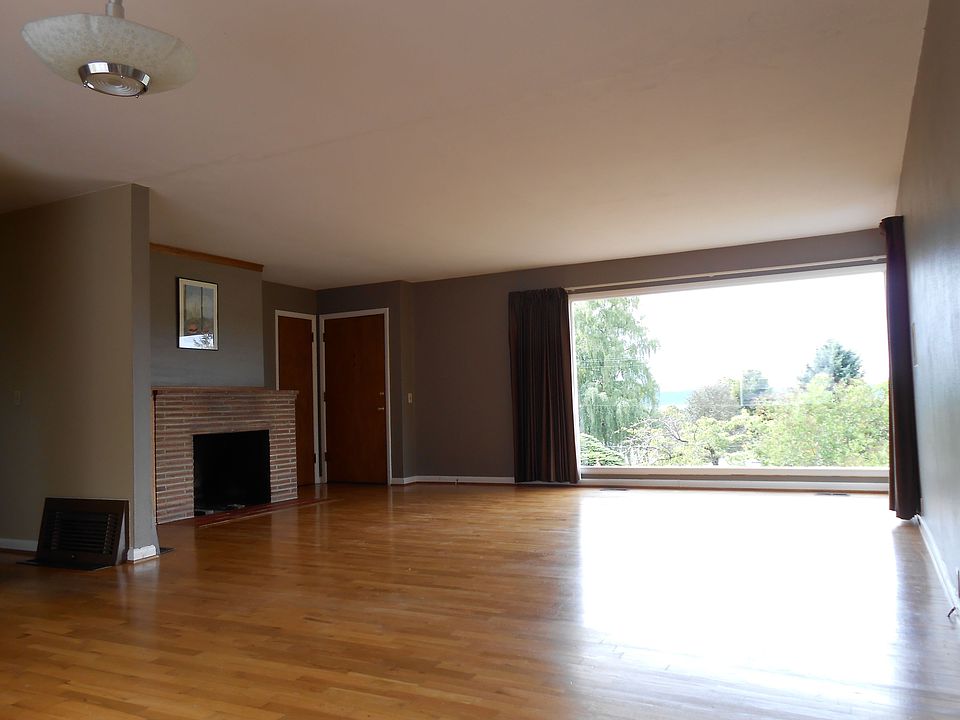 Living Room with view 