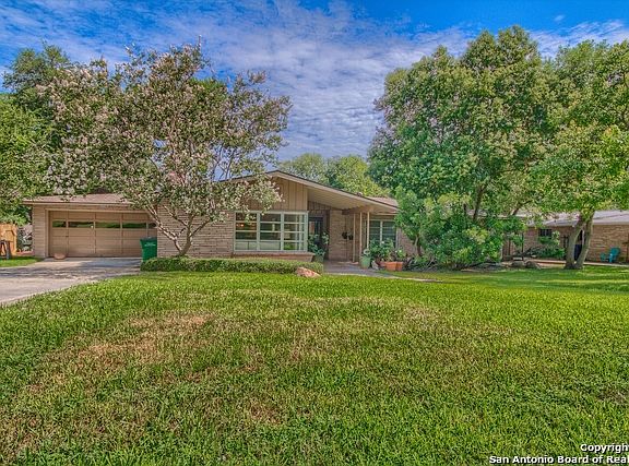 3rd image of 211 Sharon Dr