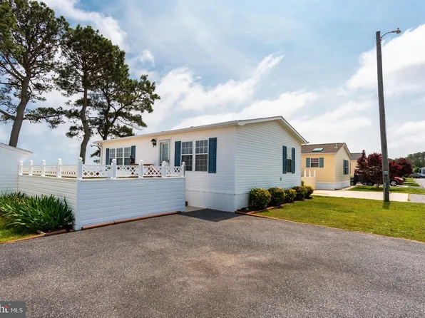 8831 Bay Ridge Dr, Berlin, MD 21811