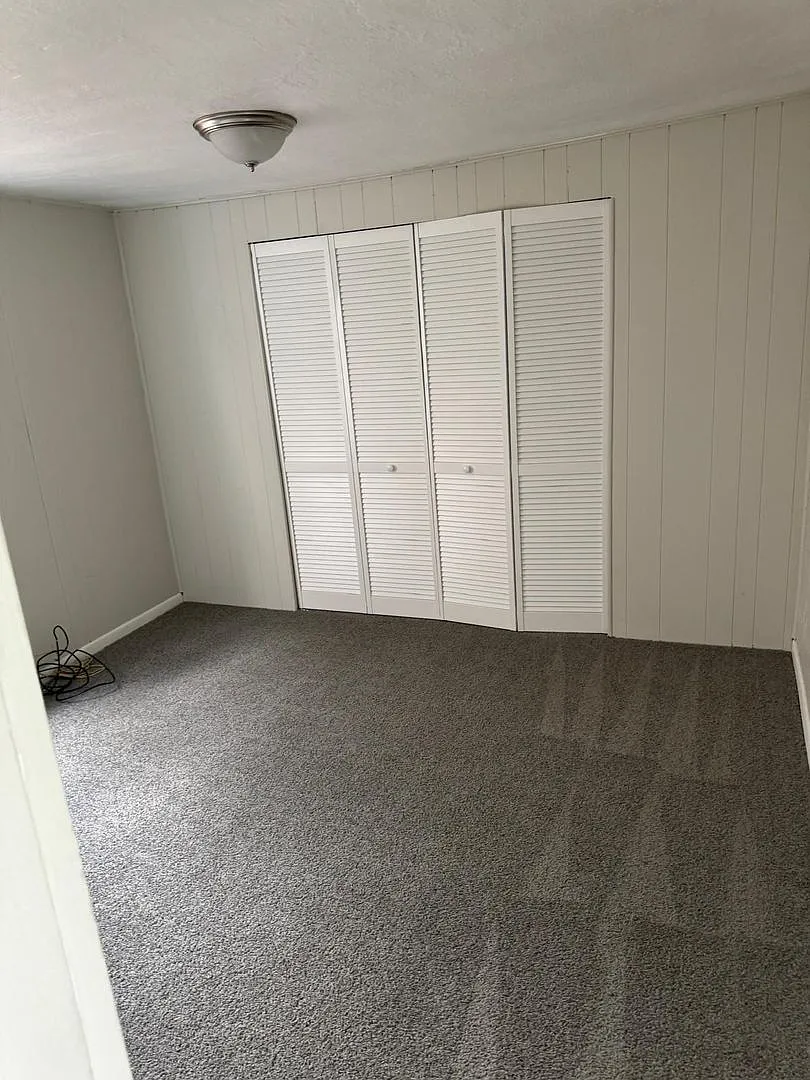 2050 Monongahela Ave — Photo 4