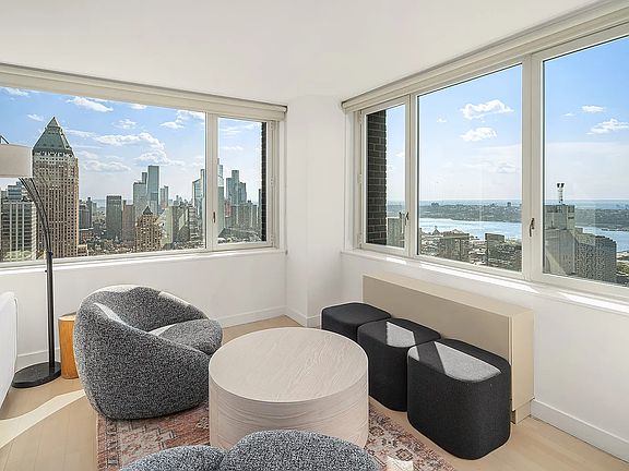 5th image of 322 W 57th St APT 54T