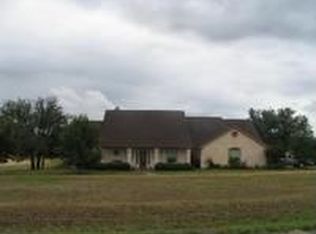 208 Fox Run, Llano, TX 78643