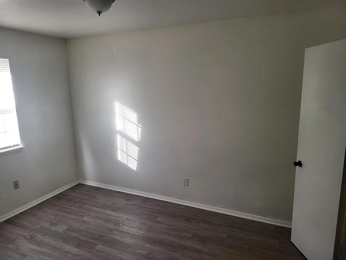 1 bed, $950 — Photo 3