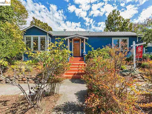 5th image of 1634 Tacoma Ave