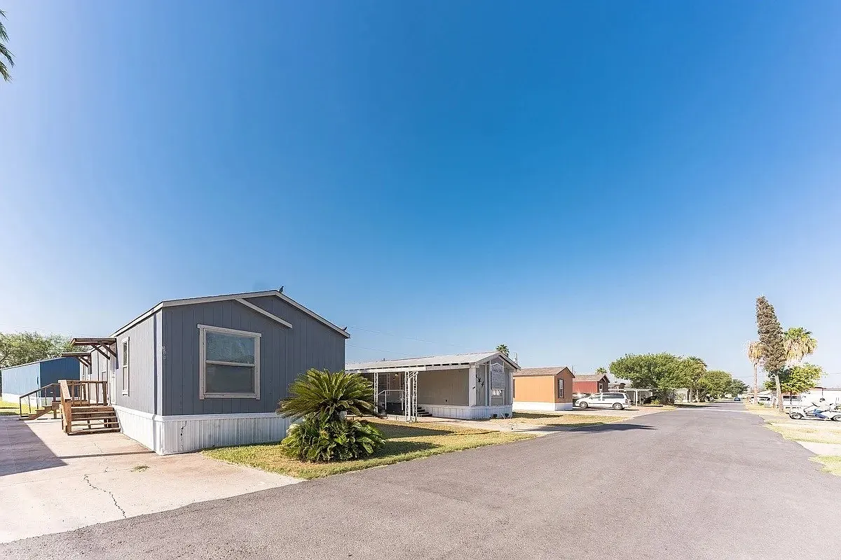 3 bed, 960 sqft, $799 — Photo 4
