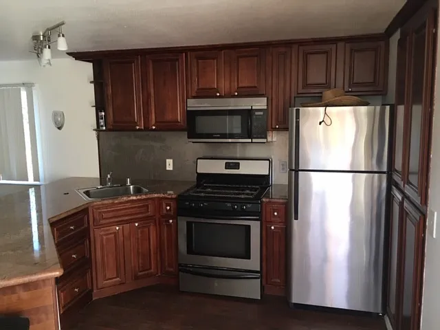 W Emerson Ave, Tracy — Photo 1