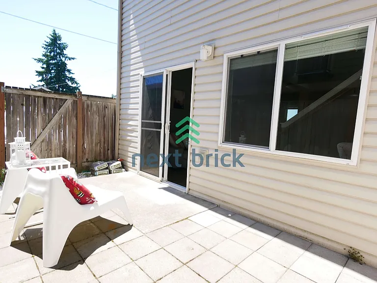 335 N 105th St #A — Photo 13
