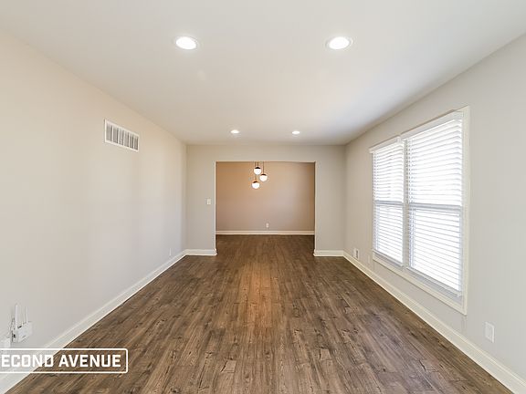 5th image of 1305 SW Sunrise Dr