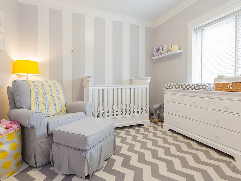 2450 W Montrose Ave #2W — Photo 13