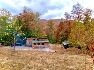 266 Quinnwood Ln, Gassaway, WV 26624