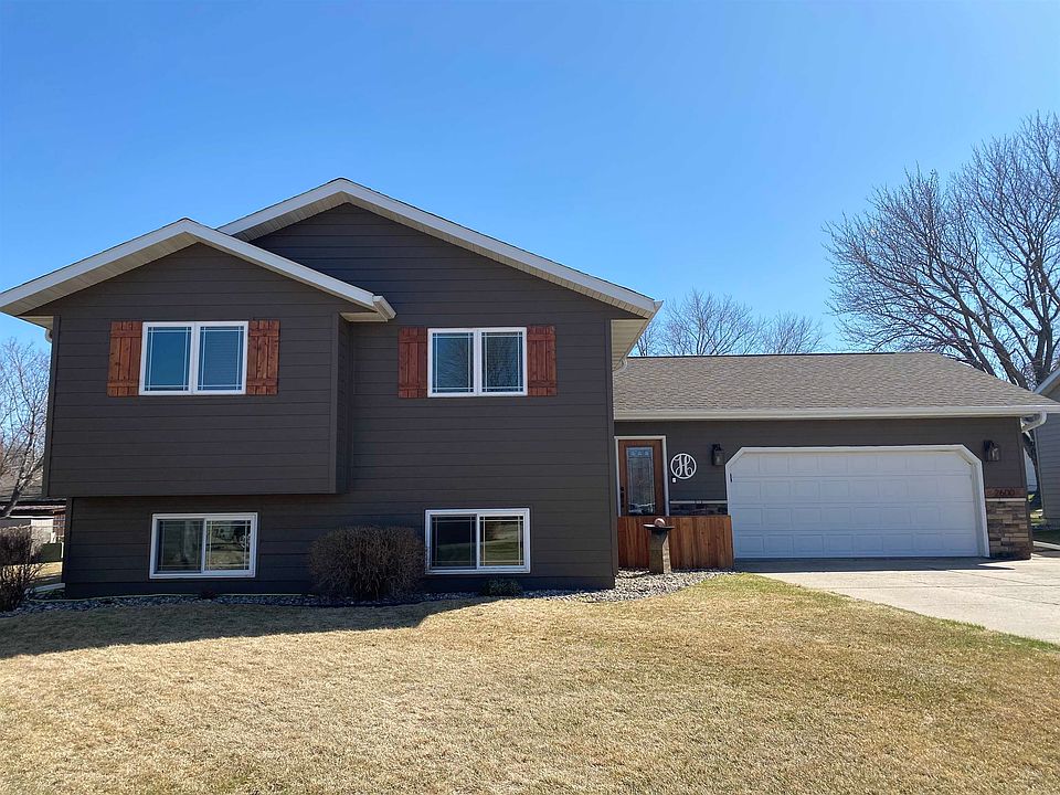 1st image of 2600 William Cir