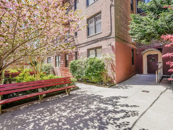 3101 Ocean Parkway image 21 of 28