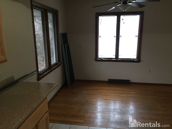 5th image of 108 S Creston Dr