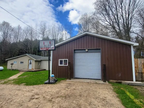 12496 Big Four Rd, Bear Lake, MI 49614