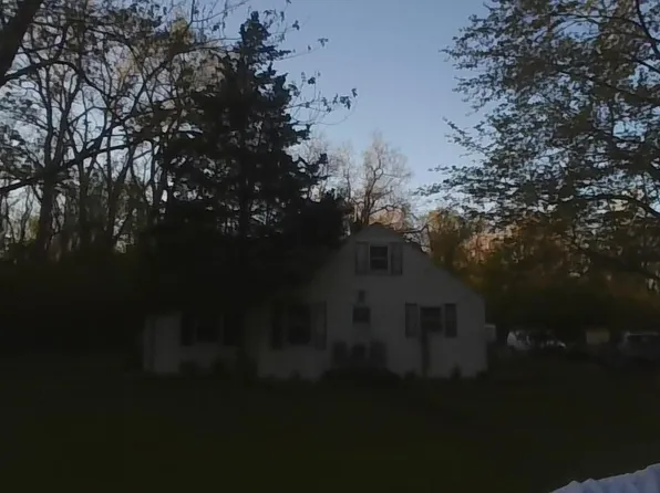 5094 Park Lake Rd, East Lansing, MI 48823