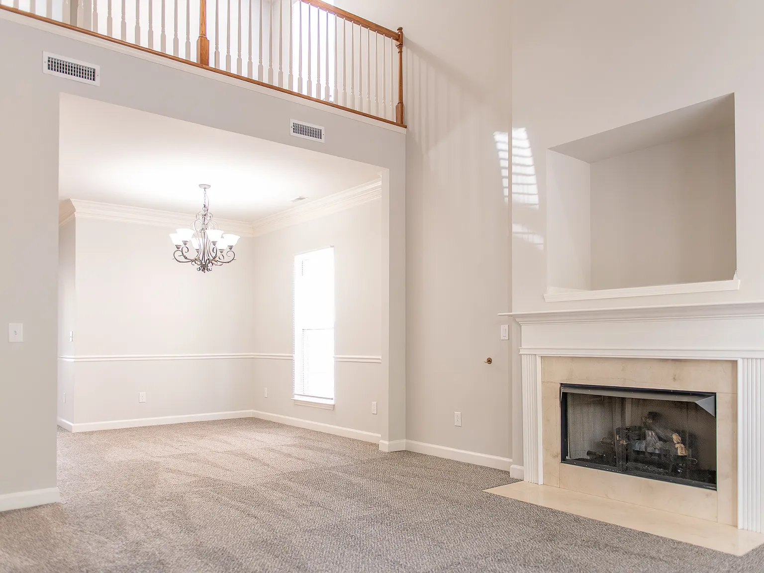 3 bed, 2.5 bath, 1681 sqft, $2,350 — Photo 2