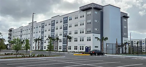 5579 Millenia Park Blvd Photo 1