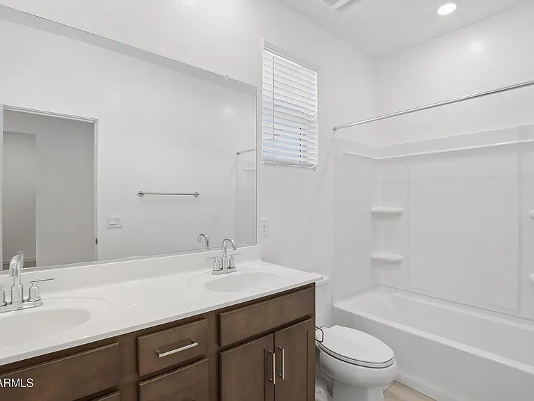 25293 W Wayland Dr — Photo 9