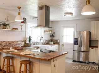 497 Summit Ave, Spruce Pine, NC 28777