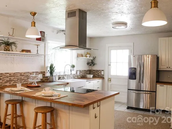 497 Summit Ave, Spruce Pine, NC 28777