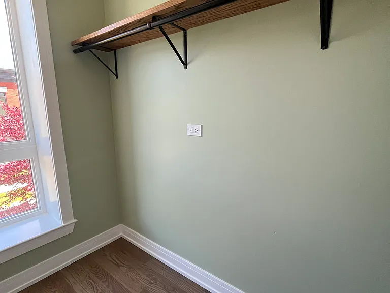 2651 W Maypole Ave — Photo 21