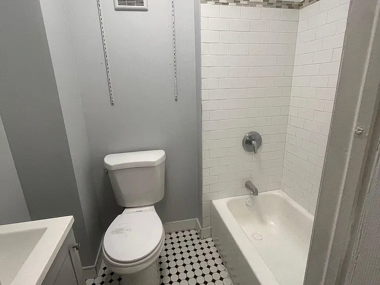 257 Sherman Ave #1 — Photo 4
