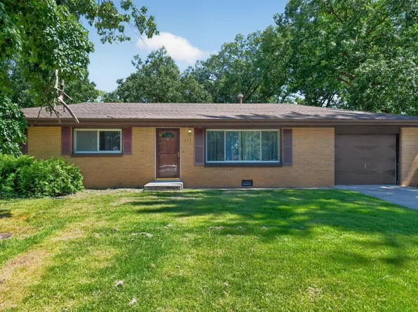 417 Cedar St NW, Demotte, IN 46310