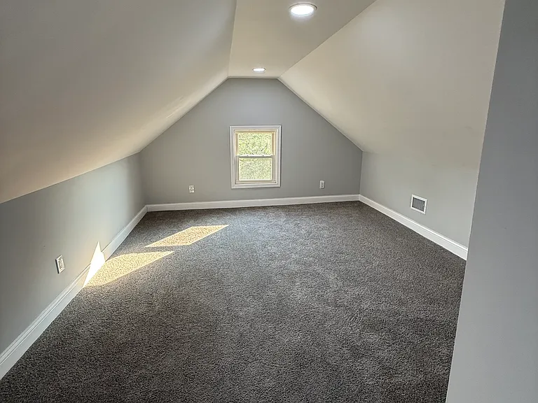 1496 Montclair St — Photo 21