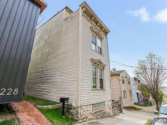 4th image of 2226 Ravine St