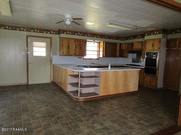 3rd image of 619 W Beauregard St #1