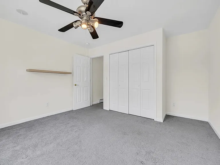 1541 Monmouth Ave #A — Photo 15