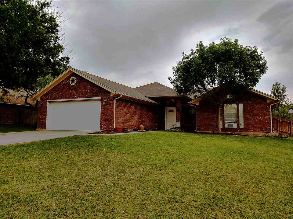 1st image of 807 Dixie Dr