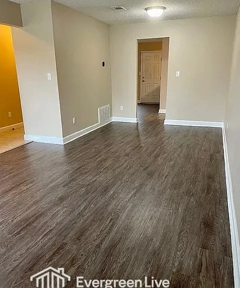 648 Carrier Dr — Photo 12