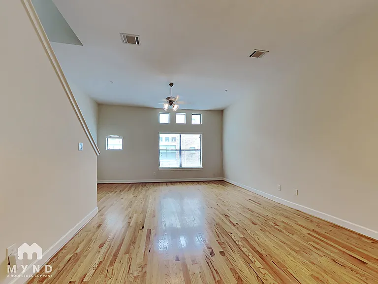 648 Westcross St #805 — Photo 2