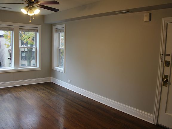 3rd image of 4114 N Saint Louis Ave #1
