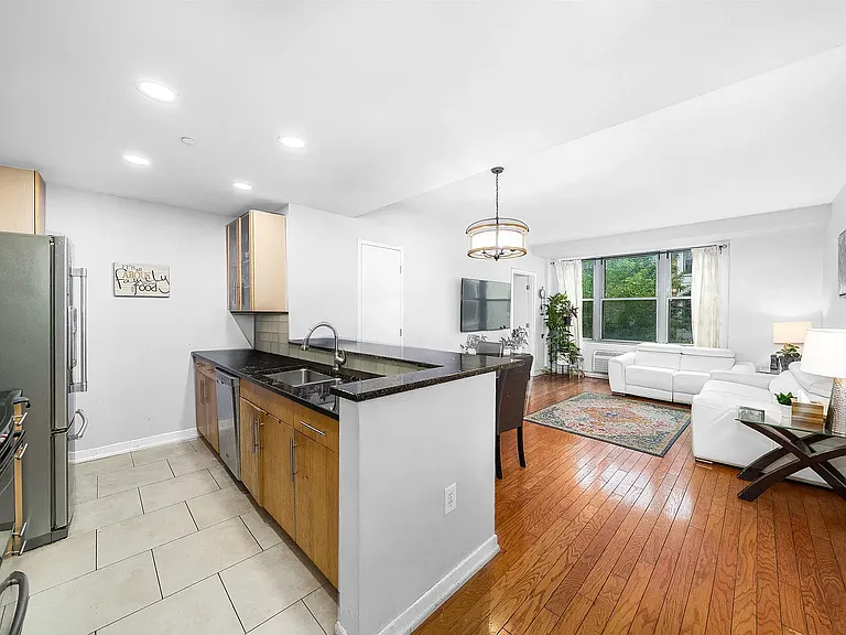 149 Essex St #4K — Photo 11