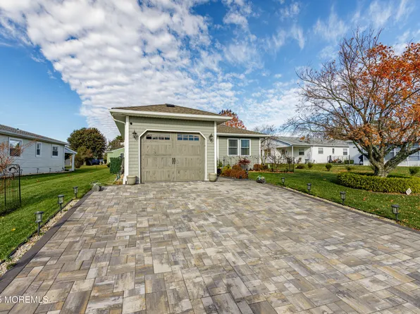 6 Bimini Drive, Toms River, NJ 08757