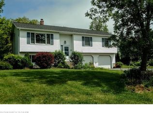 84 Laurel Cir, Bangor, ME 04401