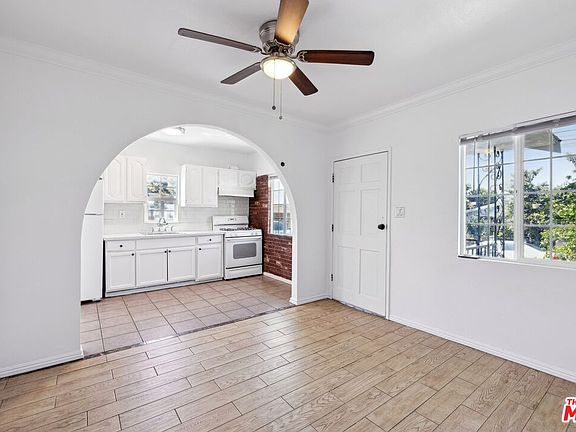 3rd image of 162 N Record Ave