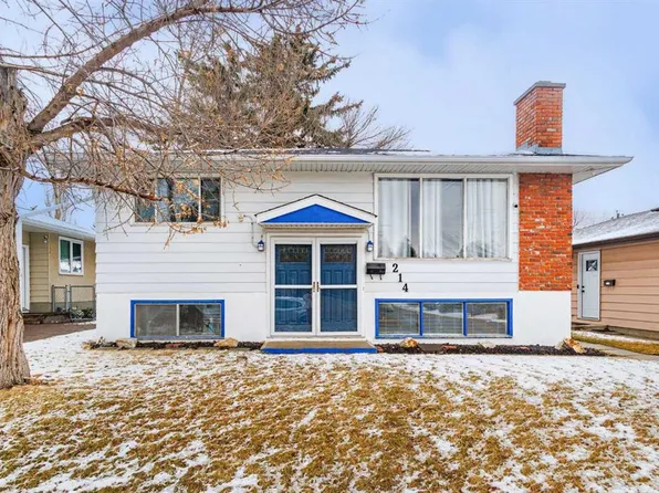 214 W Huntington Close NE, Calgary, AB T2K 5B2