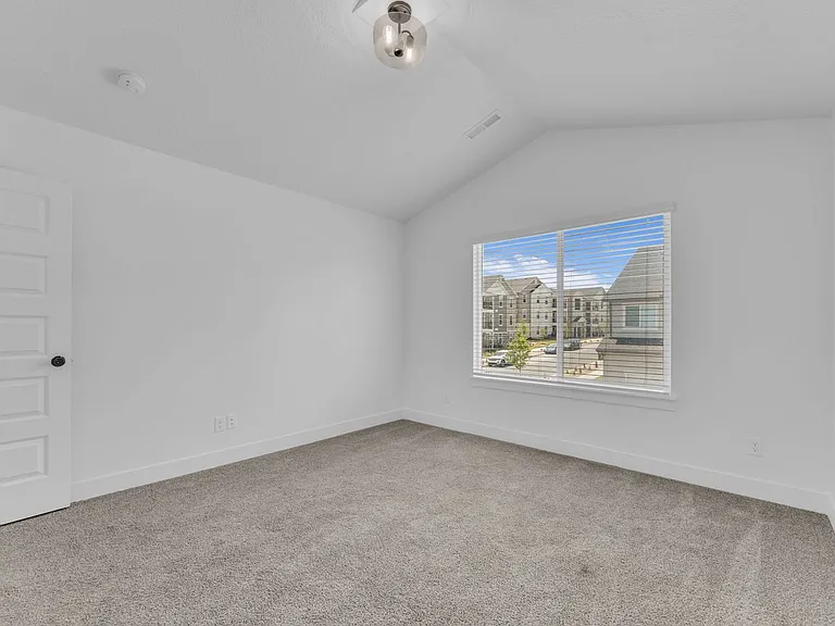 1290 N 3960 W — Photo 14