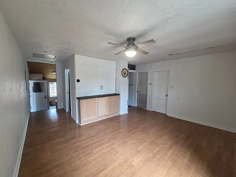 1290 NE Fairgrounds Rd — Photo 12