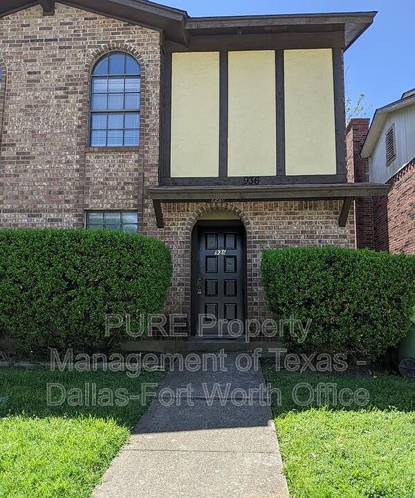 1st image of 936 Southmoor Dr