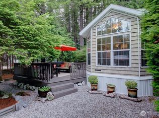 108 Christmas Tree Dr, Deming, WA 98244