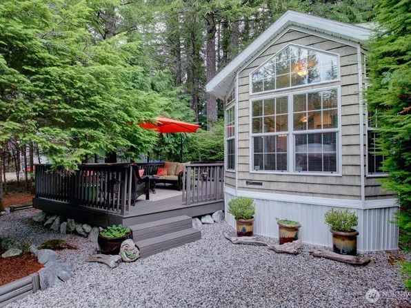 108 Christmas Tree Drive, Deming, WA 98244