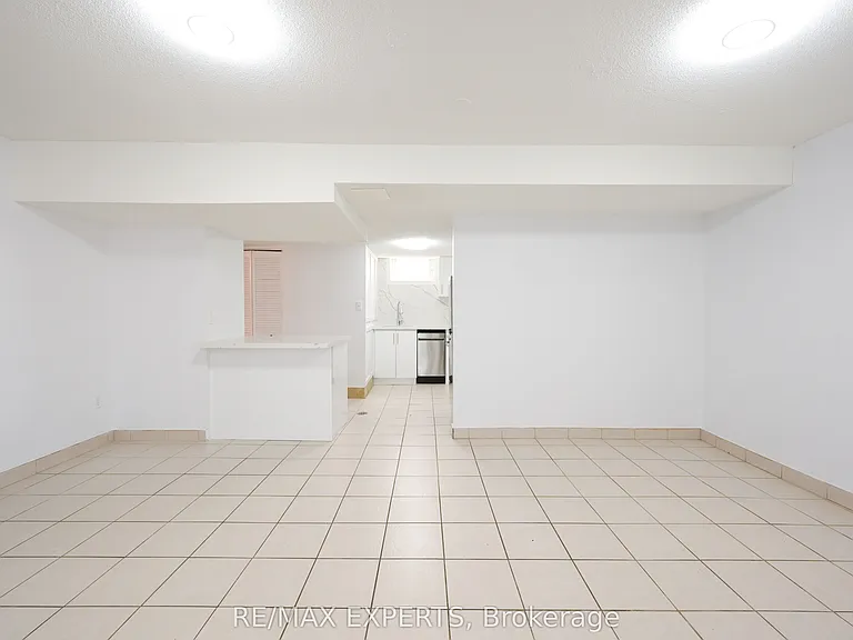 59 Silver Arrow Cres #BASEMENT — Photo 10