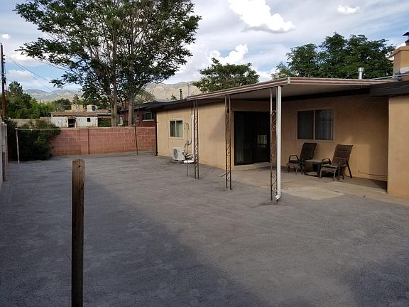3rd image of 2535 Stevens Dr NE