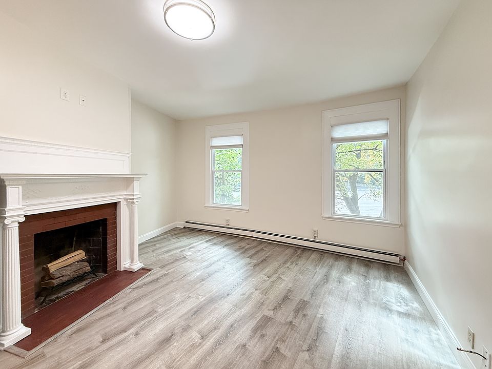 1st image of 1767 Commonwealth Ave APT 3